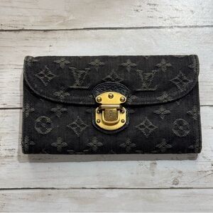 Louis Vuitton Denim Amelia Black Monogram Wallet with Gold Clasp